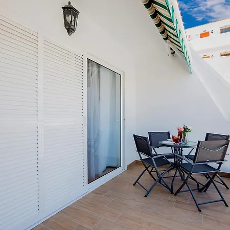 Bright & Stylish In Chipeque, Cristianos *