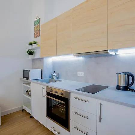 Bright & Stylish In Chipeque, Cristianos *