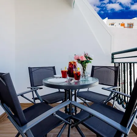 Bright & Stylish In Chipeque, Cristianos Apartment *