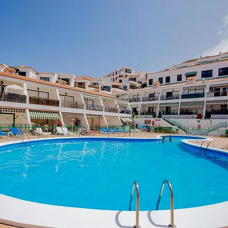 Bright & Stylish In Chipeque, Cristianos Apartment