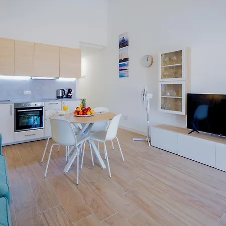 Apartment Bright & Stylish In Chipeque, Cristianos *